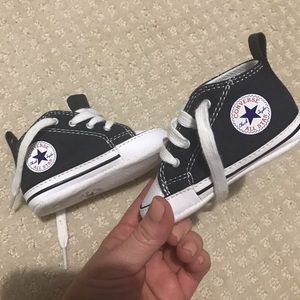 BRAND NEW! Baby Converse size 2